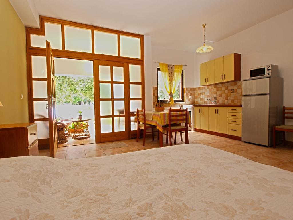 Apartments Milio 1105 ฟาชานา ภายนอก รูปภาพ